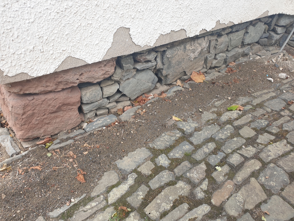 Dieses Bild hat ein leeres Alt-Attribut. Der Dateiname ist Sockel-nach-Freilegung.jpg